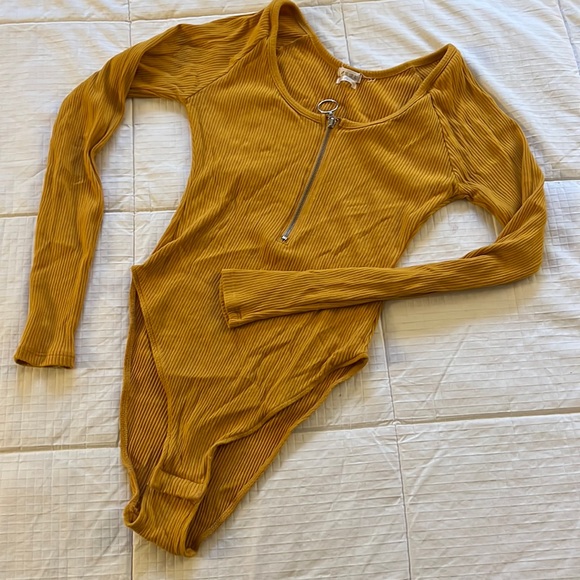 Urban Outfitters Out From Under Bree Ribbed Bodysuit S Yellow Long Sleeve - Picture 1 of 4